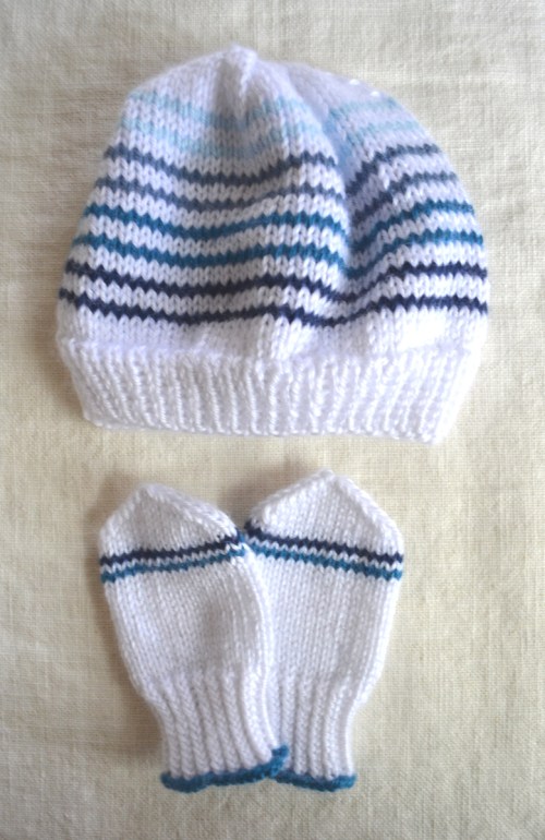 baby-mittens-hat-set