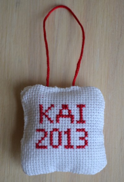 babyembroideredornament01